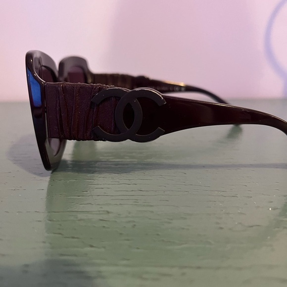 Large Chanel Sunglasses in excellent condition - Picture 2 of 5